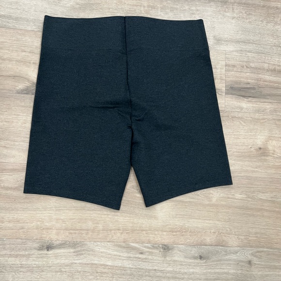 Loft Ann Taylor Shorts Size XL - Picture 3 of 10